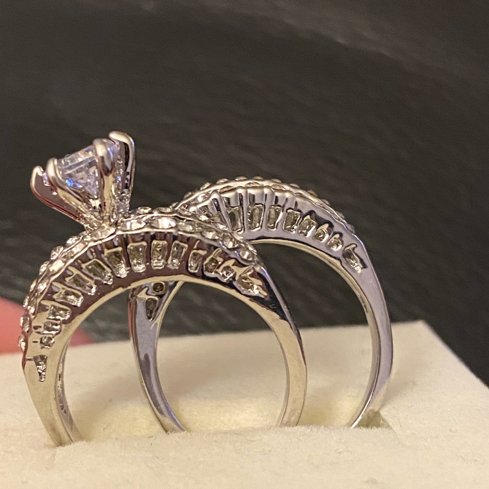 Ring - Picture 3 of 3